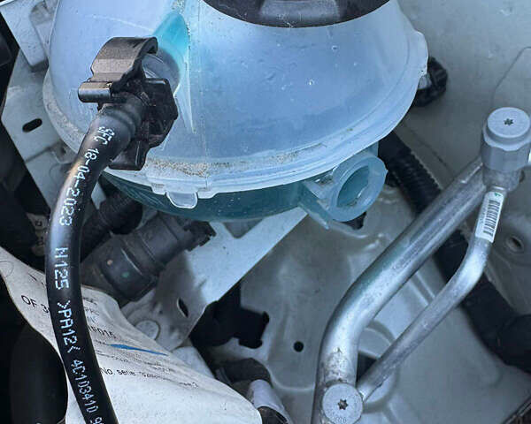 Белый Опель Vivaro-e, объемом двигателя 0 л и пробегом 31 тыс. км за 25900 $, фото 18 на Automoto.ua