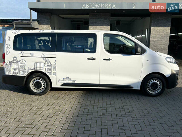 Белый Опель Vivaro-e, объемом двигателя 0 л и пробегом 31 тыс. км за 25900 $, фото 3 на Automoto.ua