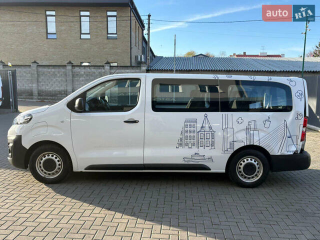 Белый Опель Vivaro-e, объемом двигателя 0 л и пробегом 31 тыс. км за 25900 $, фото 4 на Automoto.ua