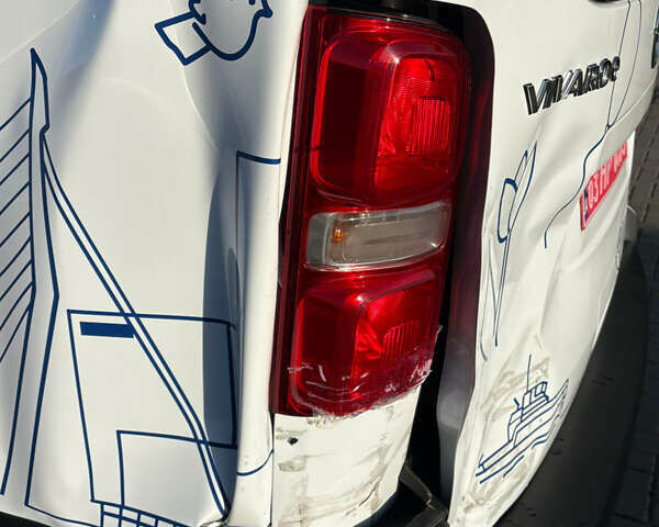 Белый Опель Vivaro-e, объемом двигателя 0 л и пробегом 31 тыс. км за 25900 $, фото 10 на Automoto.ua