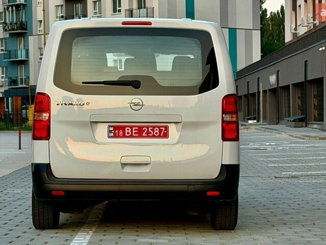 Белый Опель Vivaro-e, объемом двигателя 0 л и пробегом 19 тыс. км за 25700 $, фото 8 на Automoto.ua