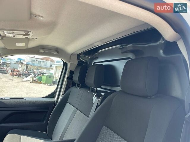 Белый Опель Vivaro-e, объемом двигателя 0 л и пробегом 36 тыс. км за 24500 $, фото 13 на Automoto.ua
