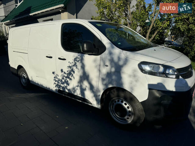 Білий Опель Vivaro-e, об'ємом двигуна 0 л та пробігом 11 тис. км за 19999 $, фото 2 на Automoto.ua