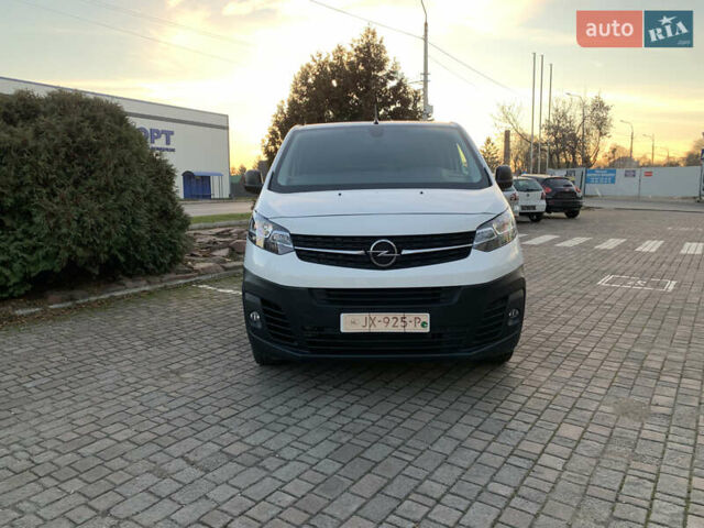 Белый Опель Vivaro-e, объемом двигателя 0 л и пробегом 27 тыс. км за 18700 $, фото 1 на Automoto.ua