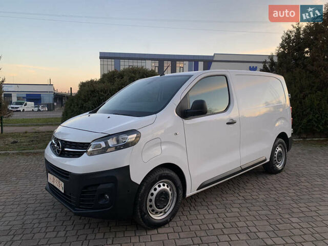 Белый Опель Vivaro-e, объемом двигателя 0 л и пробегом 27 тыс. км за 18700 $, фото 20 на Automoto.ua