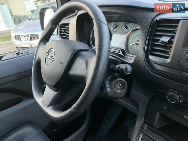 Белый Опель Vivaro-e, объемом двигателя 0 л и пробегом 27 тыс. км за 18700 $, фото 36 на Automoto.ua