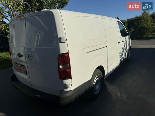 Білий Опель Vivaro-e, об'ємом двигуна 0 л та пробігом 11 тис. км за 19999 $, фото 4 на Automoto.ua