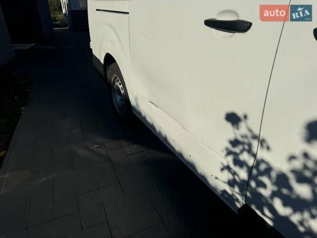Білий Опель Vivaro-e, об'ємом двигуна 0 л та пробігом 11 тис. км за 19999 $, фото 3 на Automoto.ua