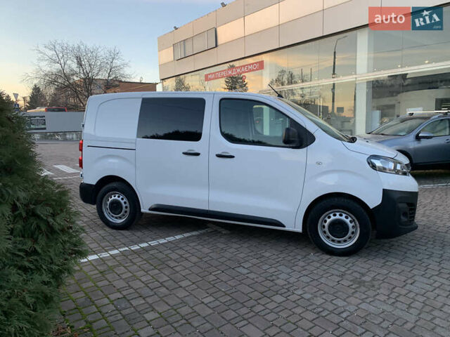 Белый Опель Vivaro-e, объемом двигателя 0 л и пробегом 27 тыс. км за 18700 $, фото 8 на Automoto.ua