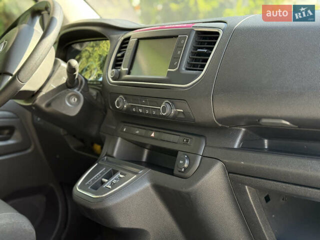 Белый Опель Vivaro-e, объемом двигателя 0 л и пробегом 17 тыс. км за 23900 $, фото 23 на Automoto.ua