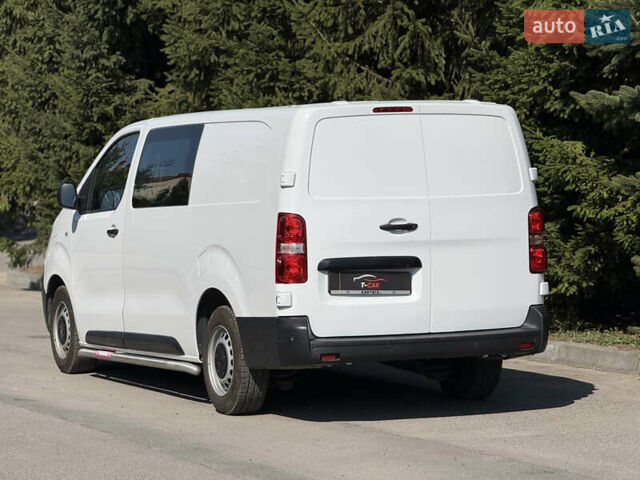 Белый Опель Vivaro-e, объемом двигателя 0 л и пробегом 17 тыс. км за 23900 $, фото 8 на Automoto.ua