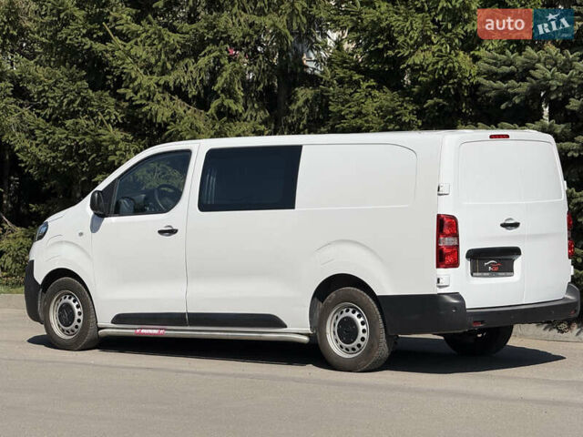 Белый Опель Vivaro-e, объемом двигателя 0 л и пробегом 17 тыс. км за 23900 $, фото 9 на Automoto.ua