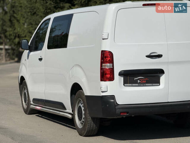 Белый Опель Vivaro-e, объемом двигателя 0 л и пробегом 17 тыс. км за 23900 $, фото 11 на Automoto.ua