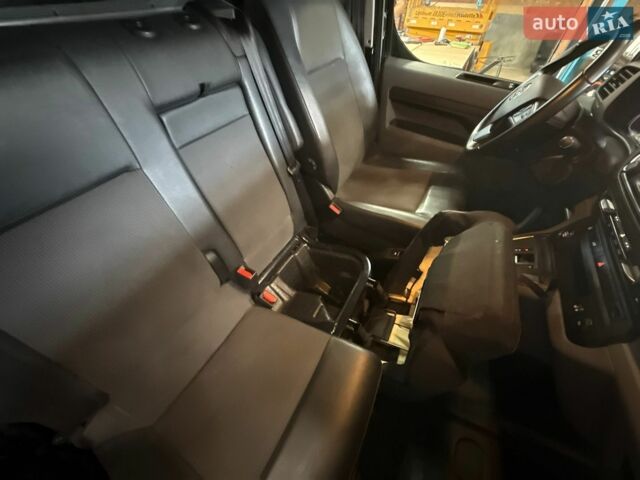 Черный Опель Vivaro-e, объемом двигателя 0 л и пробегом 91 тыс. км за 28777 $, фото 56 на Automoto.ua