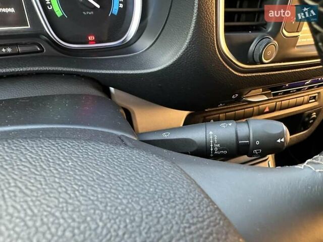 Черный Опель Vivaro-e, объемом двигателя 0 л и пробегом 60 тыс. км за 24750 $, фото 47 на Automoto.ua