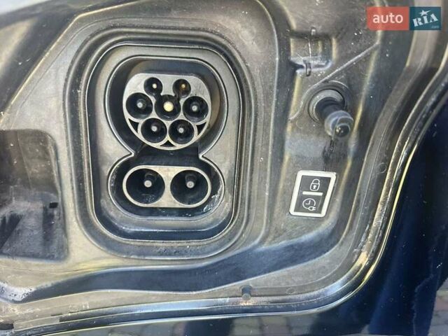 Черный Опель Vivaro-e, объемом двигателя 0 л и пробегом 60 тыс. км за 24750 $, фото 34 на Automoto.ua