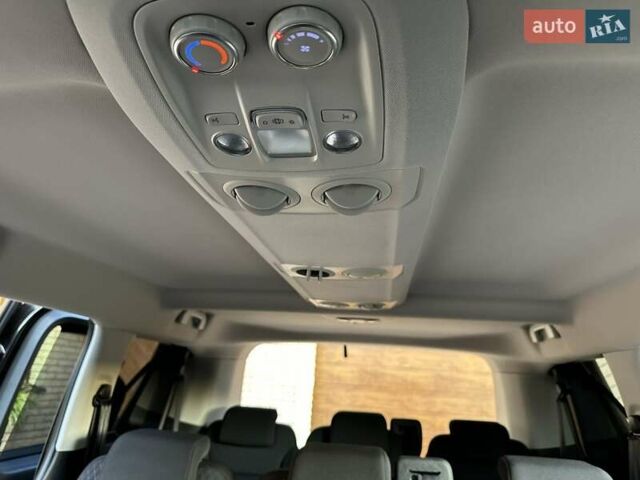 Черный Опель Vivaro-e, объемом двигателя 0 л и пробегом 60 тыс. км за 24750 $, фото 33 на Automoto.ua