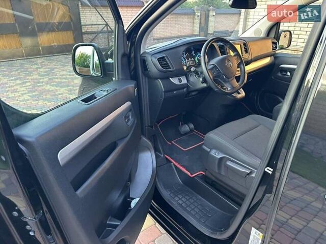 Черный Опель Vivaro-e, объемом двигателя 0 л и пробегом 60 тыс. км за 24750 $, фото 42 на Automoto.ua