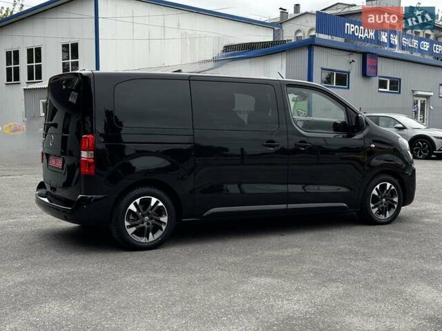 Черный Опель Vivaro-e, объемом двигателя 0 л и пробегом 32 тыс. км за 31500 $, фото 3 на Automoto.ua