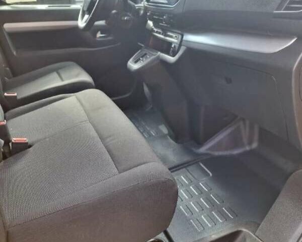 Жовтий Опель Vivaro-e, об'ємом двигуна 0 л та пробігом 71 тис. км за 13400 $, фото 11 на Automoto.ua