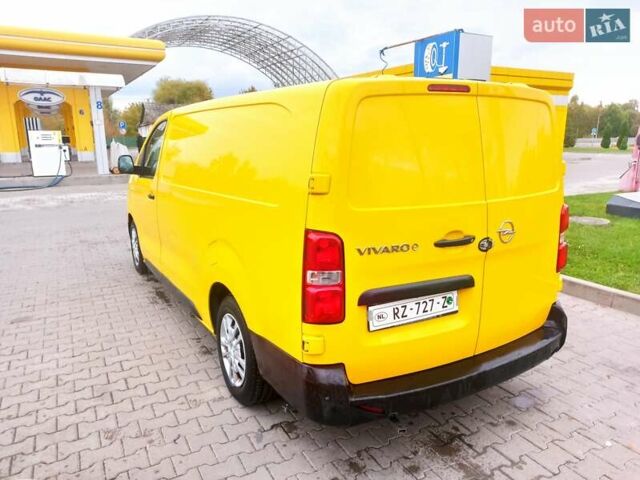 Желтый Опель Vivaro-e, объемом двигателя 0 л и пробегом 104 тыс. км за 15800 $, фото 21 на Automoto.ua