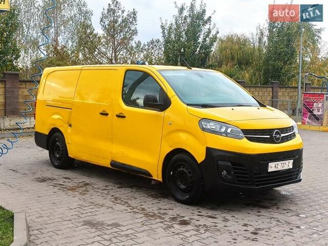 Желтый Опель Vivaro-e, объемом двигателя 0 л и пробегом 104 тыс. км за 15800 $, фото 11 на Automoto.ua