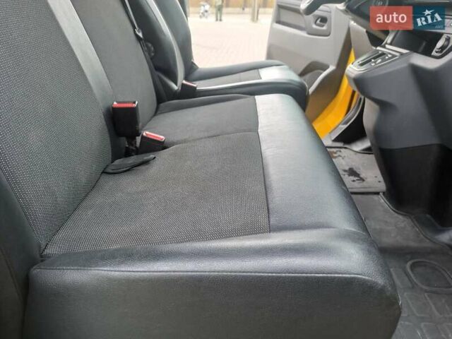 Желтый Опель Vivaro-e, объемом двигателя 0 л и пробегом 104 тыс. км за 15800 $, фото 47 на Automoto.ua