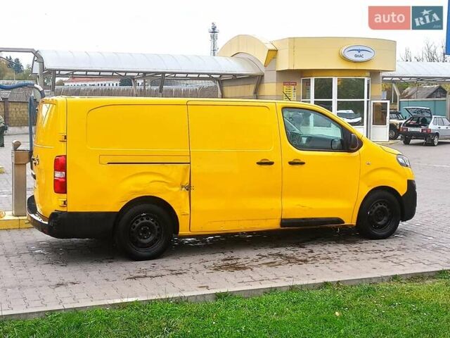 Желтый Опель Vivaro-e, объемом двигателя 0 л и пробегом 104 тыс. км за 15800 $, фото 13 на Automoto.ua