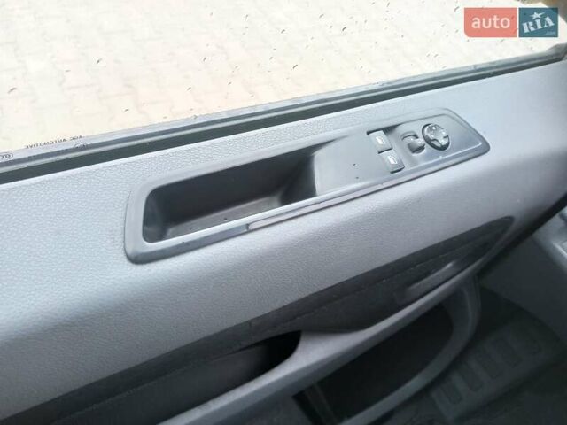 Желтый Опель Vivaro-e, объемом двигателя 0 л и пробегом 104 тыс. км за 15800 $, фото 54 на Automoto.ua