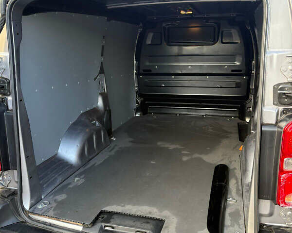 Сірий Опель Vivaro-e, об'ємом двигуна 0 л та пробігом 41 тис. км за 20900 $, фото 19 на Automoto.ua