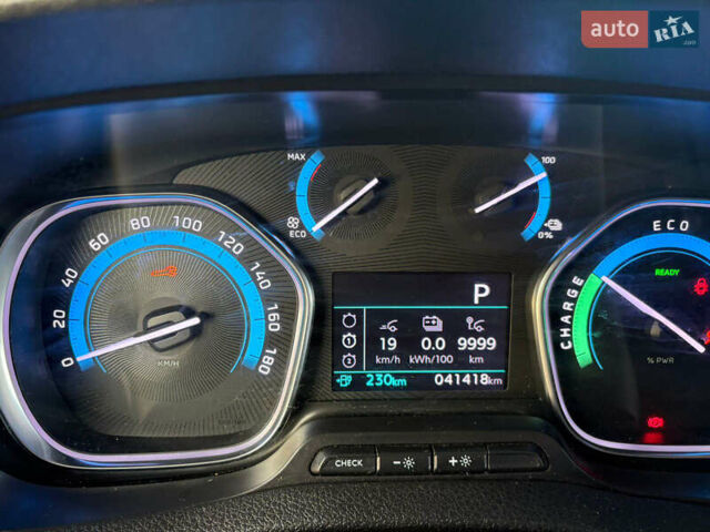 Сірий Опель Vivaro-e, об'ємом двигуна 0 л та пробігом 41 тис. км за 20900 $, фото 33 на Automoto.ua