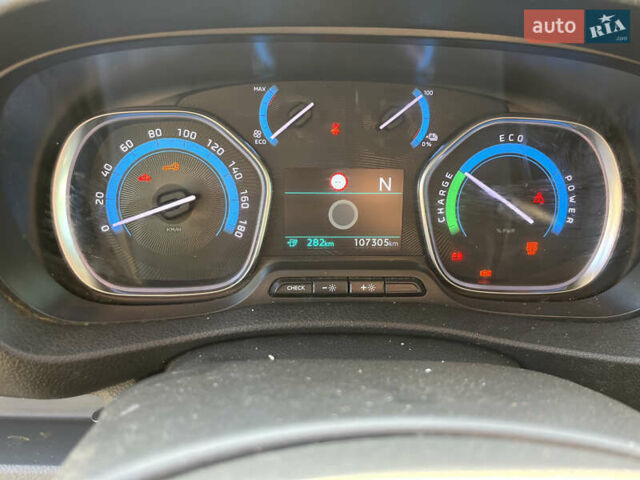 Сірий Опель Vivaro-e, об'ємом двигуна 0 л та пробігом 100 тис. км за 12500 $, фото 10 на Automoto.ua