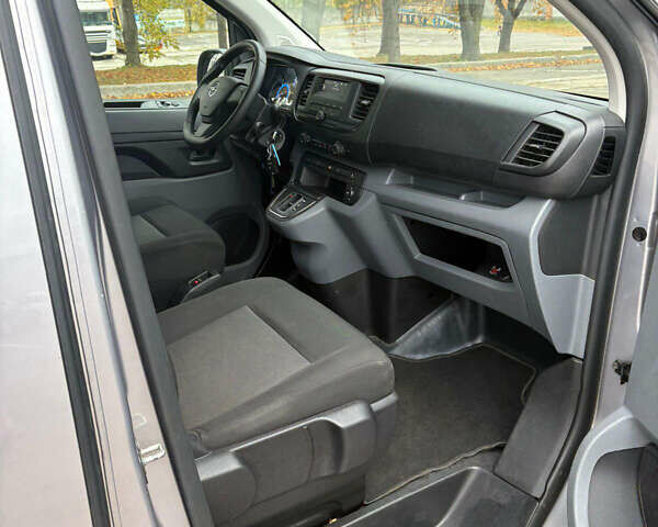Сірий Опель Vivaro-e, об'ємом двигуна 0 л та пробігом 41 тис. км за 20900 $, фото 31 на Automoto.ua