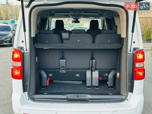 Белый Опель Zafira Life, объемом двигателя 0 л и пробегом 21 тыс. км за 23200 $, фото 10 на Automoto.ua