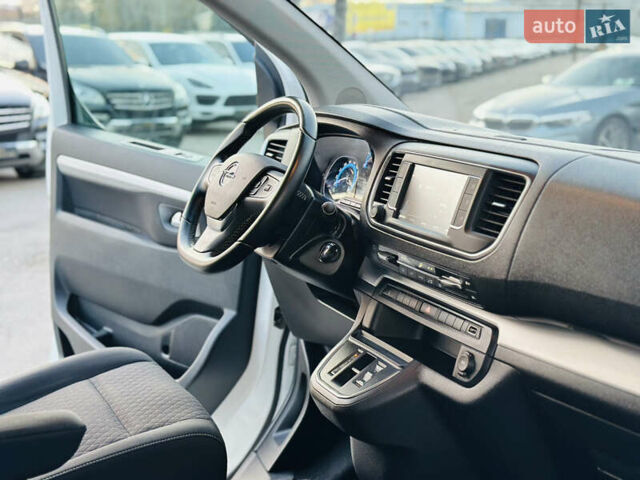 Белый Опель Zafira Life, объемом двигателя 0 л и пробегом 21 тыс. км за 23200 $, фото 22 на Automoto.ua