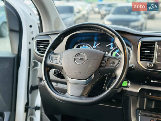 Белый Опель Zafira Life, объемом двигателя 0 л и пробегом 21 тыс. км за 23200 $, фото 20 на Automoto.ua