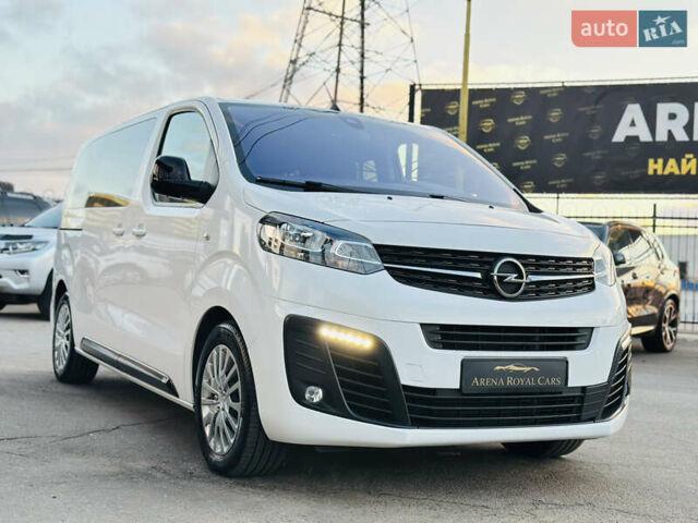 Белый Опель Zafira Life, объемом двигателя 0 л и пробегом 21 тыс. км за 23200 $, фото 8 на Automoto.ua