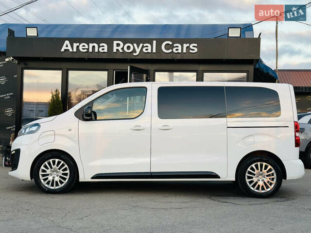 Белый Опель Zafira Life, объемом двигателя 0 л и пробегом 21 тыс. км за 23200 $, фото 4 на Automoto.ua