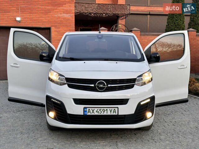Белый Опель Zafira Life, объемом двигателя 0 л и пробегом 21 тыс. км за 22500 $, фото 5 на Automoto.ua