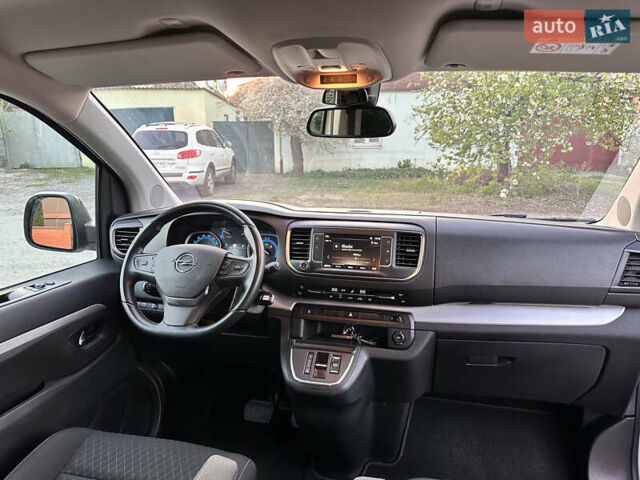 Белый Опель Zafira Life, объемом двигателя 0 л и пробегом 21 тыс. км за 22500 $, фото 18 на Automoto.ua