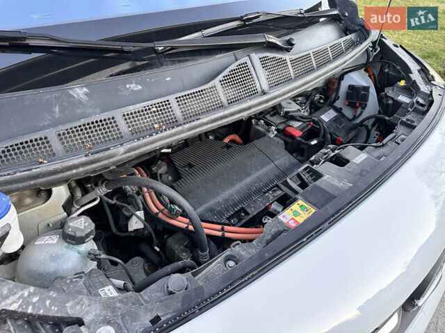 Белый Опель Zafira Life, объемом двигателя 0 л и пробегом 21 тыс. км за 22000 $, фото 11 на Automoto.ua