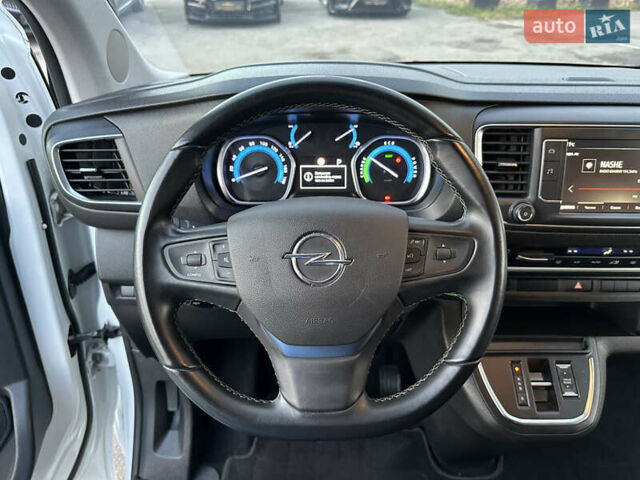 Белый Опель Zafira Life, объемом двигателя 0 л и пробегом 21 тыс. км за 23200 $, фото 25 на Automoto.ua