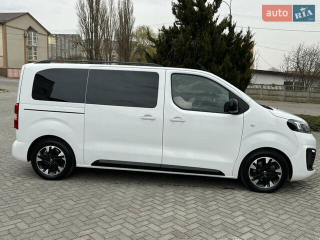 Белый Опель Zafira Life, объемом двигателя 0 л и пробегом 45 тыс. км за 28800 $, фото 6 на Automoto.ua