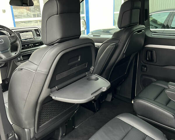 Белый Опель Zafira Life, объемом двигателя 0 л и пробегом 45 тыс. км за 28800 $, фото 19 на Automoto.ua
