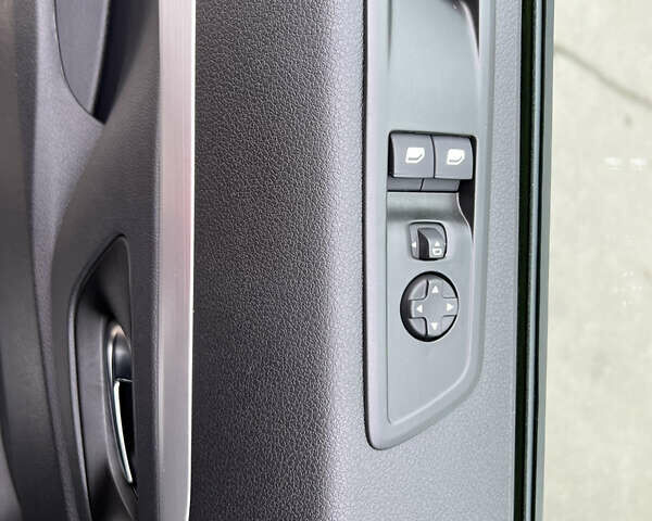 Белый Опель Zafira Life, объемом двигателя 0 л и пробегом 45 тыс. км за 28800 $, фото 11 на Automoto.ua