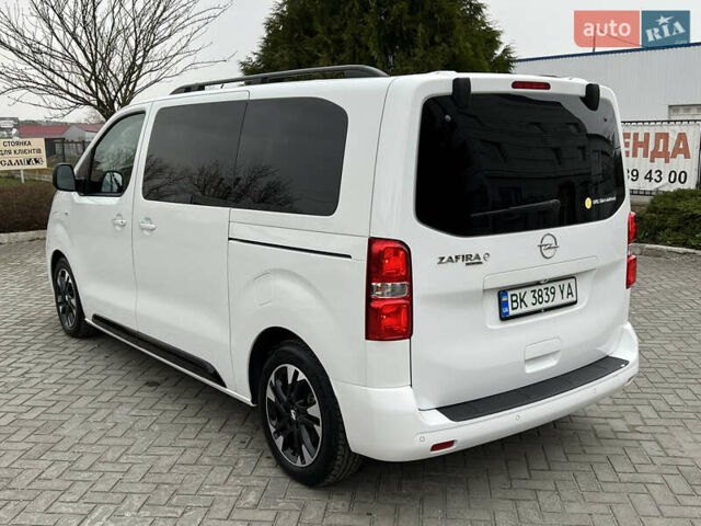 Белый Опель Zafira Life, объемом двигателя 0 л и пробегом 45 тыс. км за 28800 $, фото 4 на Automoto.ua