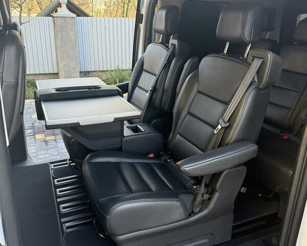 Білий Опель Zafira Life, об'ємом двигуна 0 л та пробігом 43 тис. км за 29500 $, фото 27 на Automoto.ua