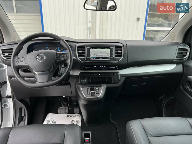 Белый Опель Zafira Life, объемом двигателя 0 л и пробегом 45 тыс. км за 28800 $, фото 30 на Automoto.ua