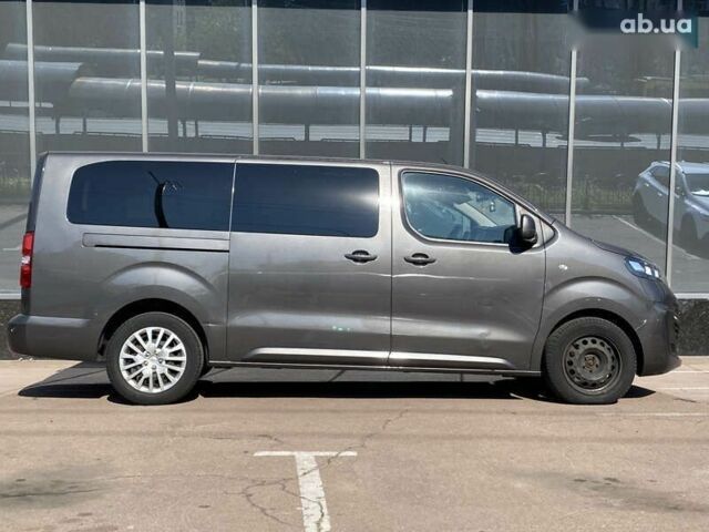 Серый Опель Zafira Life, объемом двигателя 2 л и пробегом 80 тыс. км за 33900 $, фото 6 на Automoto.ua