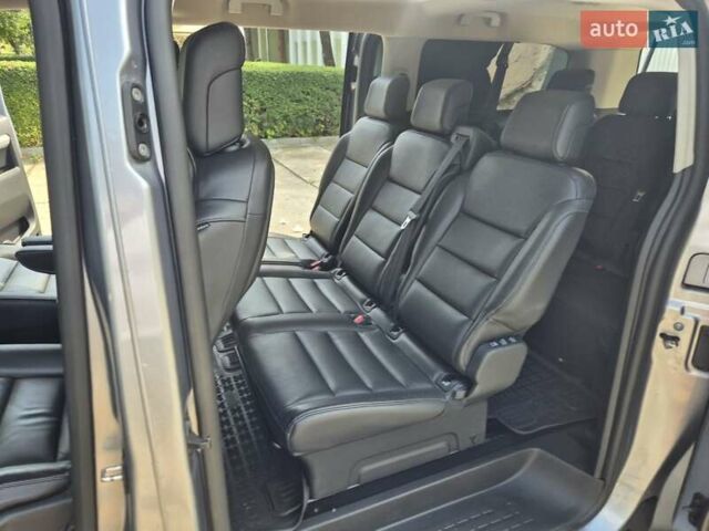 Серый Опель Zafira Life, объемом двигателя 2 л и пробегом 200 тыс. км за 25999 $, фото 62 на Automoto.ua